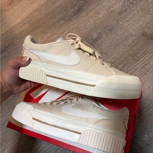 Nike women court legacy Lift